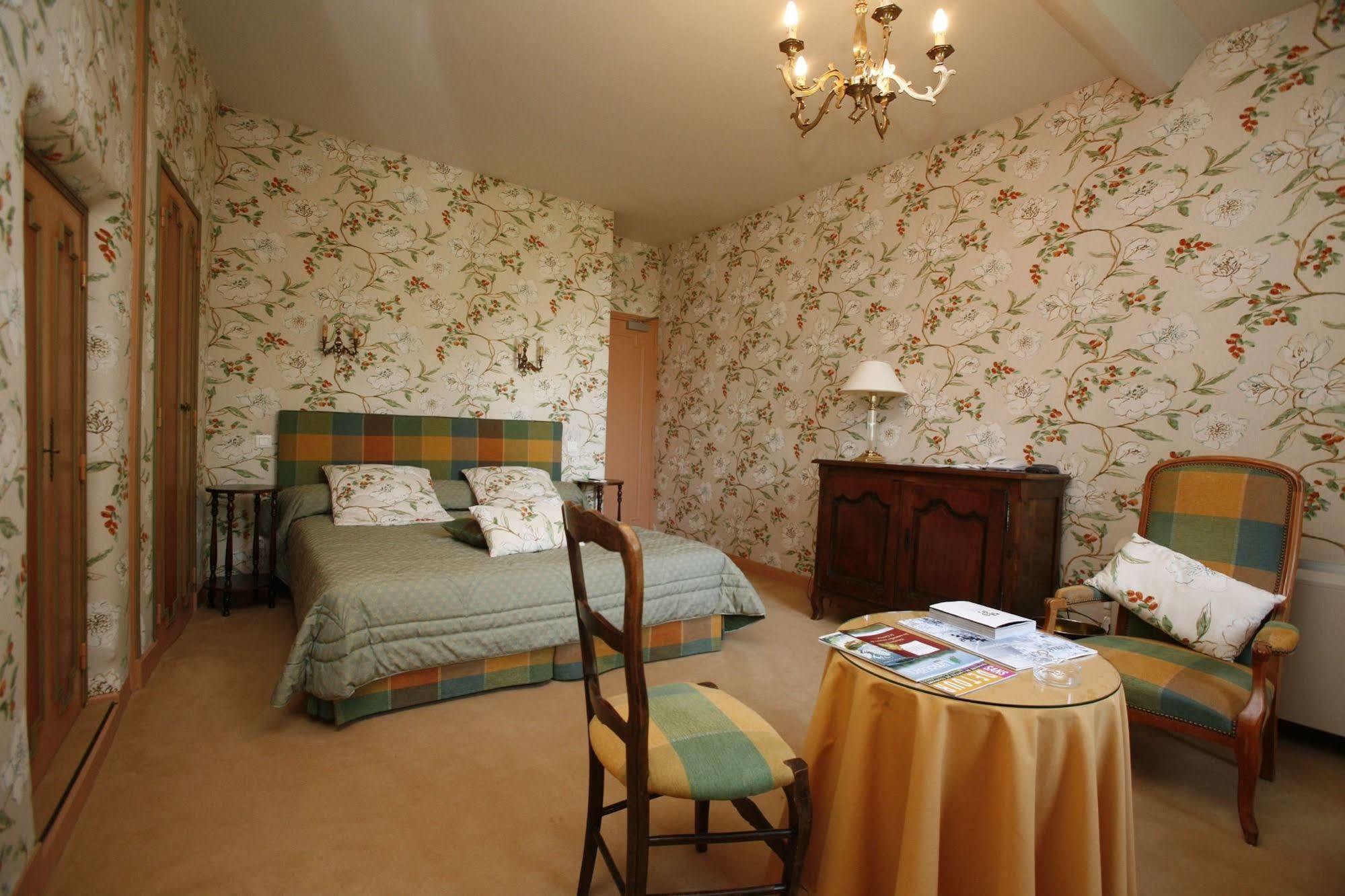 Hotel Chateau De Castel Novel - Les Collectionneurs Варец Экстерьер фото